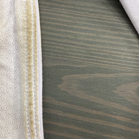 Lululemon Free to be serene bra size 6 - Picture 10 of 10